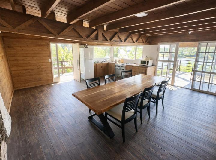 Casa · 887m² · 1 Ambiente · 2 Cocheras