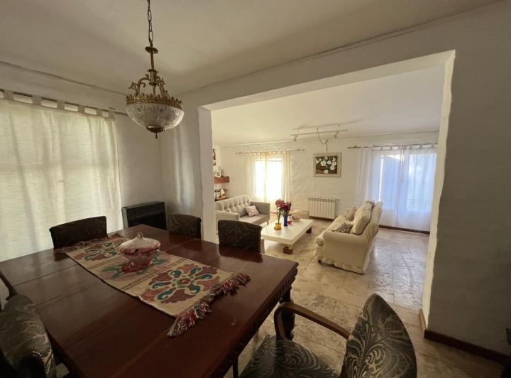 Casa · 444m² · 7 Ambientes · 2 Cocheras
