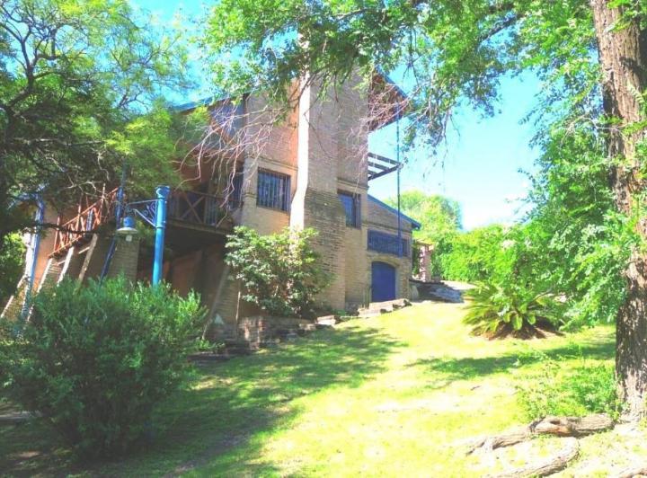 Casa · 400m² · 2 Cocheras