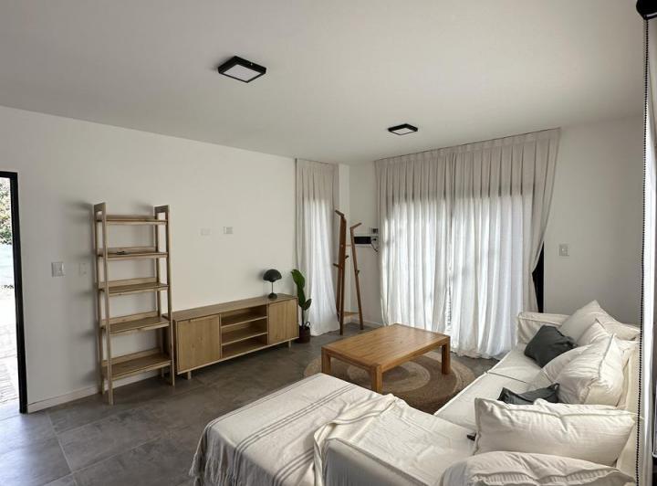 Casa · 104m² · 3 Ambientes · 2 Cocheras