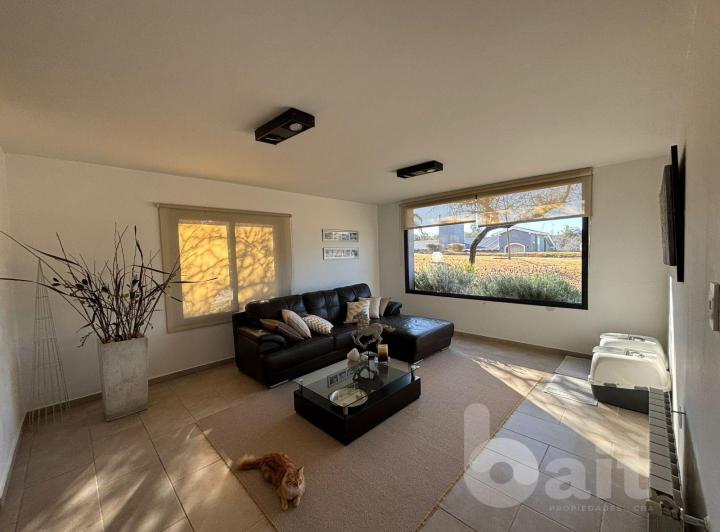 Casa · 349m² · 7 Ambientes · 2 Cocheras