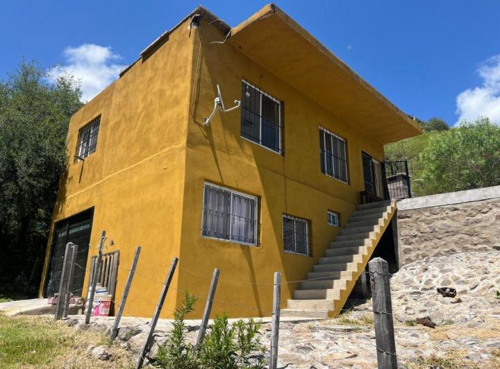 Casa · 100m² · 5 Ambientes · 1 Cochera