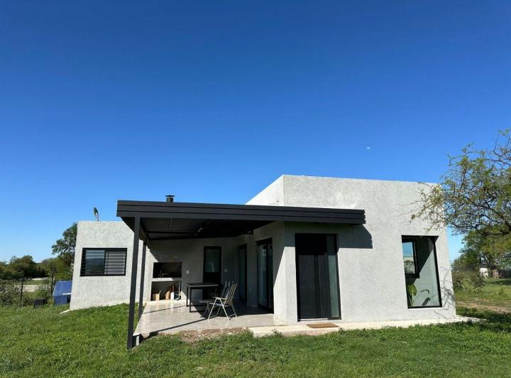 Casa · 82m² · 2 Ambientes · 1 Cochera