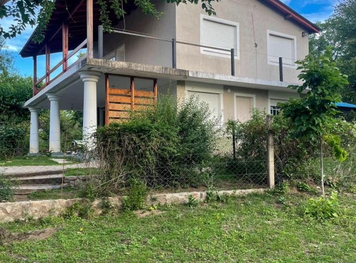 Casa · 323m² · 12 Ambientes