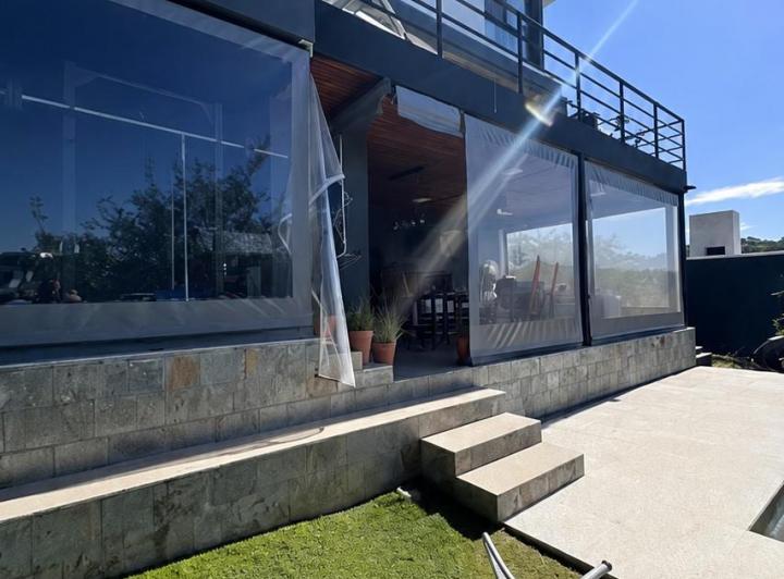 Casa · 252m² · 3 Ambientes