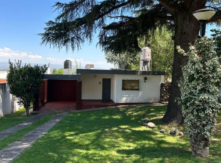 Casa · 94m² · 4 Ambientes · 1 Cochera