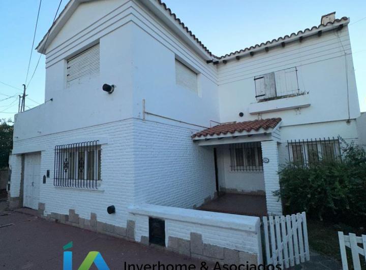 Casa · 288m² · 7 Ambientes · 1 Cochera