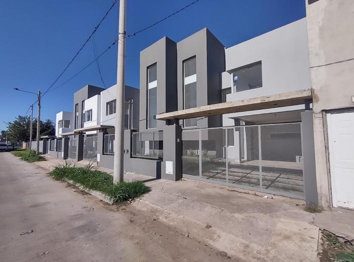 Casa · 120m² · 4 Ambientes · 1 Cochera