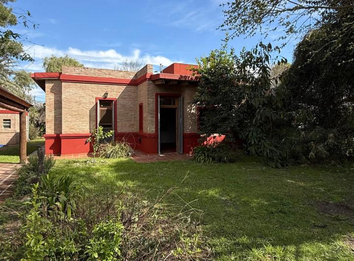 Casa · 140m² · 3 Ambientes · 1 Cochera