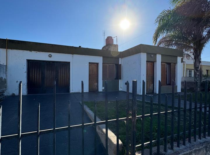Casa · 105m² · 5 Ambientes · 2 Cocheras