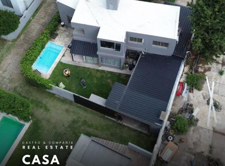 Casa · 156m² · 7 Ambientes · 1 Cochera