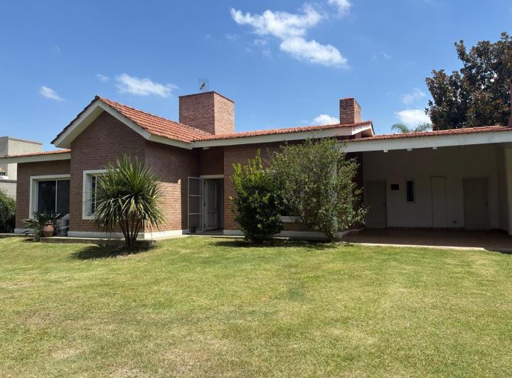 Casa · 227m² · 4 Ambientes
