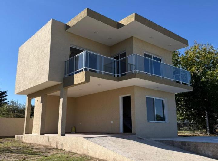 Casa · 120m² · 2 Dormitorios