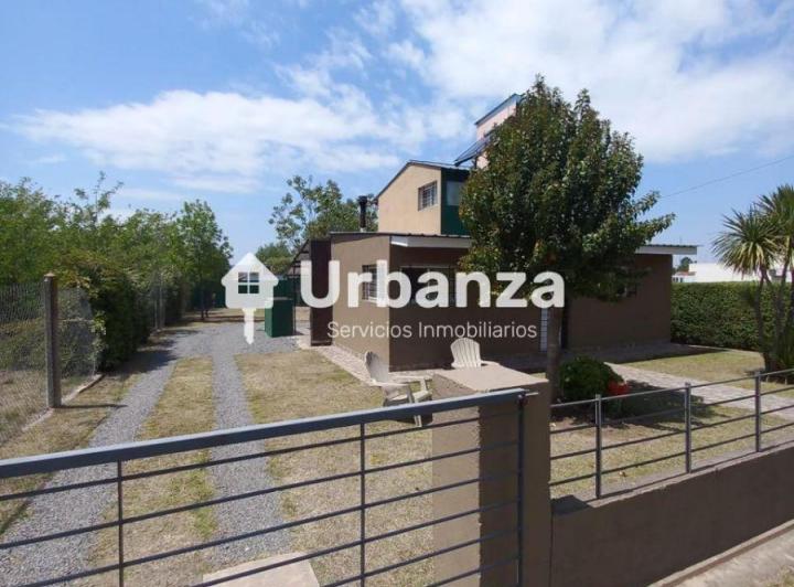 Casa · 100m² · 3 Ambientes · 1 Cochera