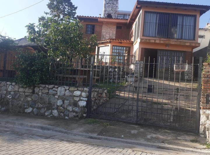 Casa · 207m² · 7 Ambientes