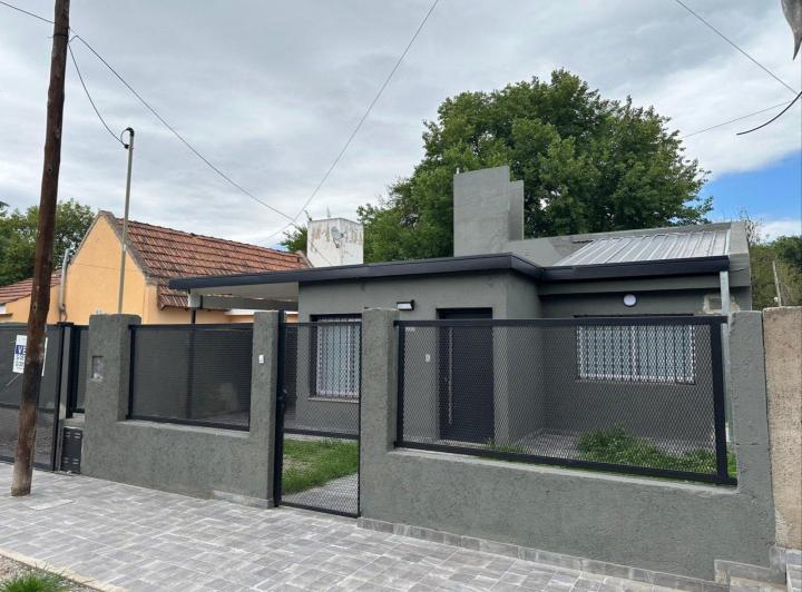Casa · 125m² · 6 Ambientes · 2 Cocheras