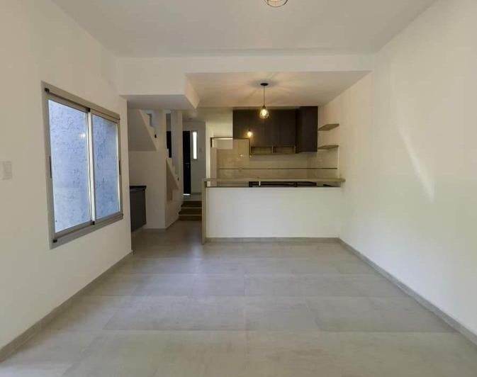 Casa · 154m² · 5 Ambientes · 2 Cocheras