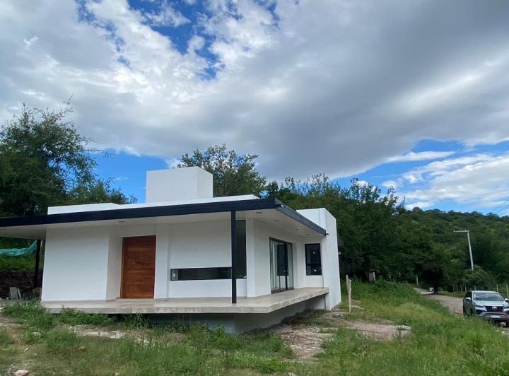 Casa · 139m² · 4 Ambientes · 2 Cocheras