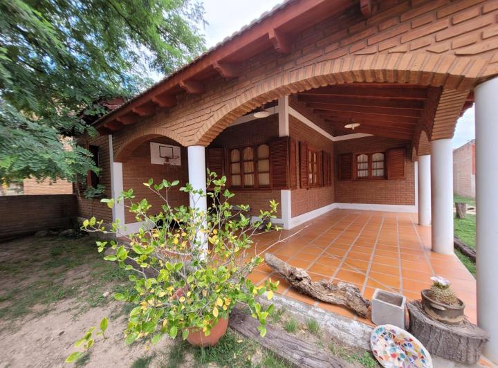 Casa · 90m² · 3 Ambientes · 1 Cochera