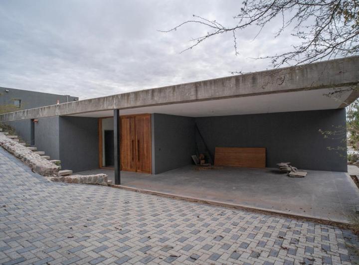 Casa · 280m² · 5 Ambientes · 2 Cocheras