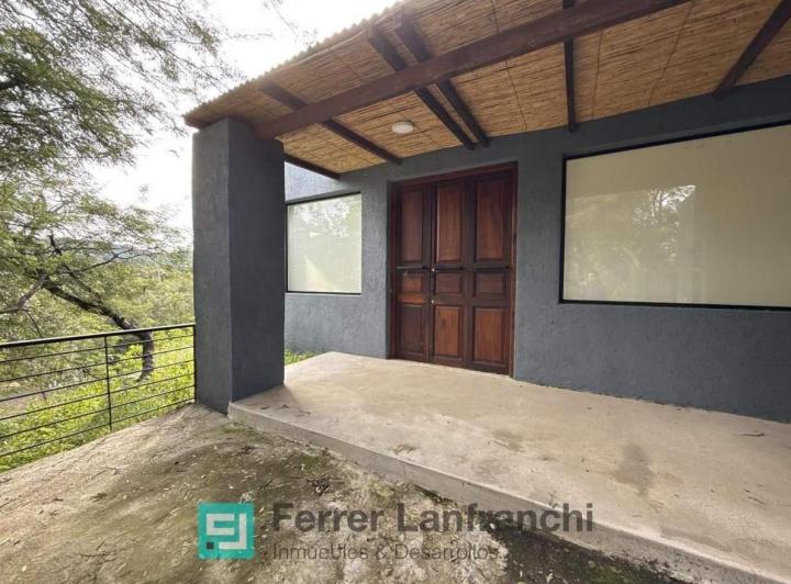 Casa · 259m² · 12 Ambientes · 2 Cocheras