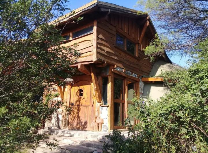 Casa · 180m² · 8 Ambientes