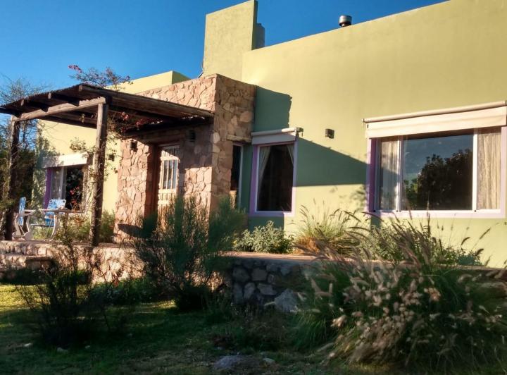 Casa · 3300m² · 2 Ambientes · 1 Cochera
