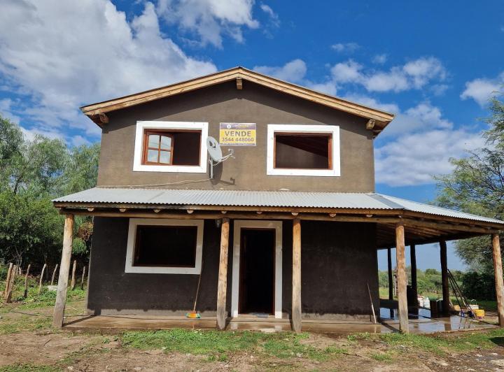 Casa · 96m² · 6 Ambientes · 1 Cochera