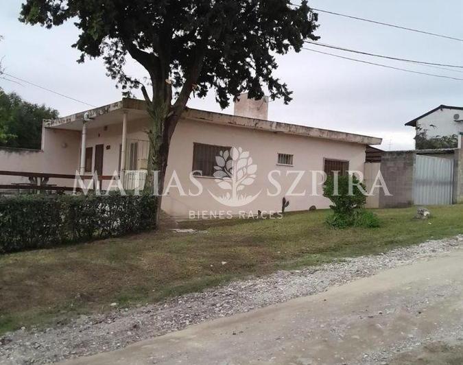 Casa · 110m² · 3 Ambientes · 1 Cochera