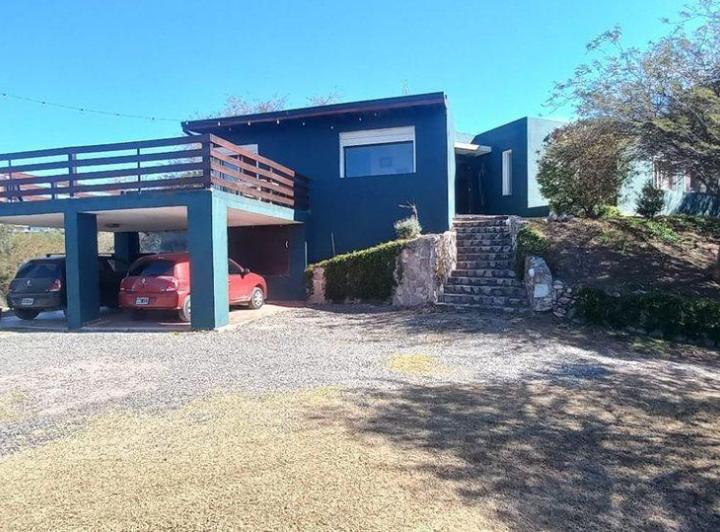 Casa · 156m² · 6 Ambientes · 2 Cocheras