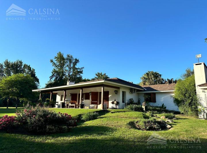 Casa · 520m² · 3 Dormitorios · 2 Cocheras
