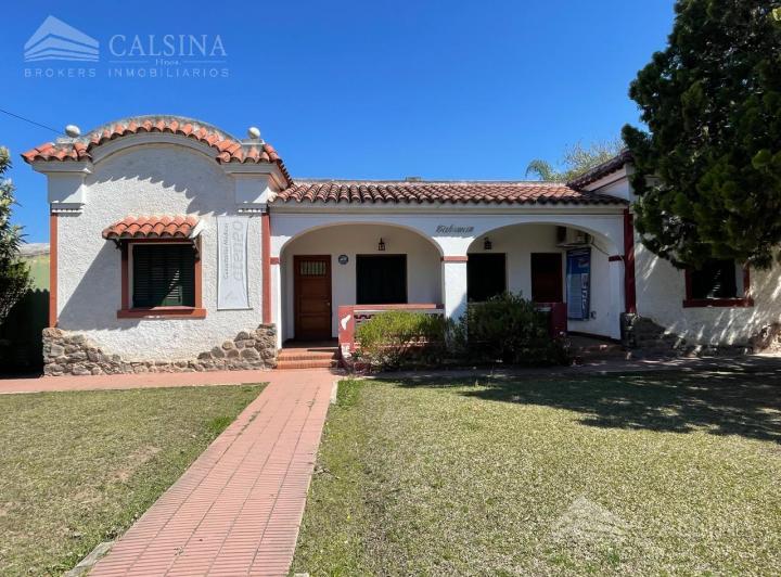 Casa · 839m² · 4 Ambientes · 1 Cochera