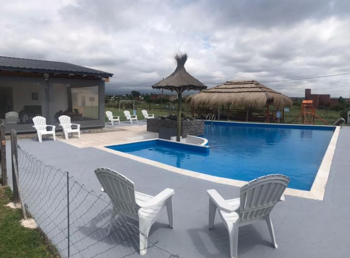 Casa · 370m² · 5 Dormitorios · 4 Cocheras