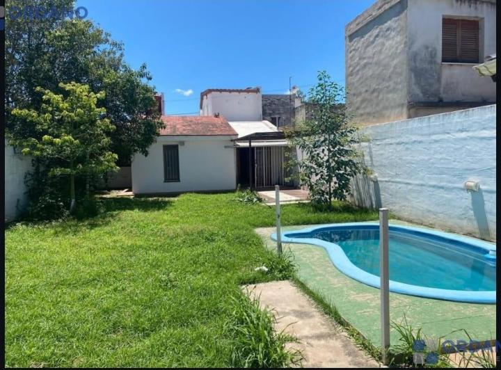 Casa · 250m² · 4 Ambientes · 2 Cocheras