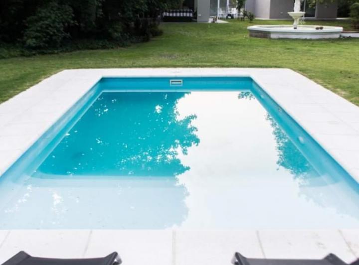 Casa · 330m² · 12 Ambientes