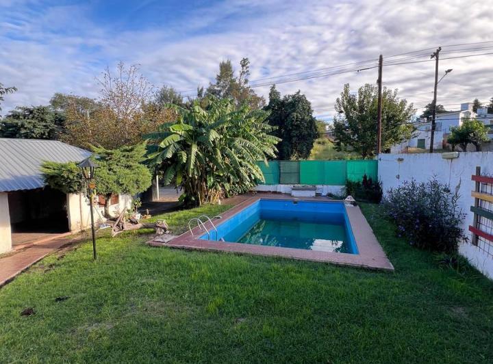 Casa · 176m² · 6 Ambientes · 2 Cocheras
