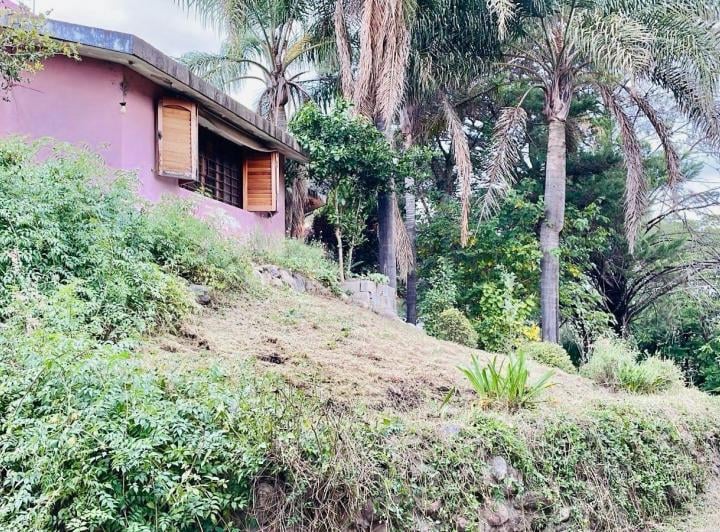 Casa · 593m² · 5 Ambientes · 1 Cochera
