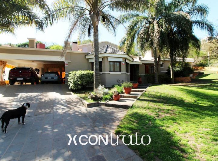 Casa · 178m² · 6 Ambientes · 2 Cocheras