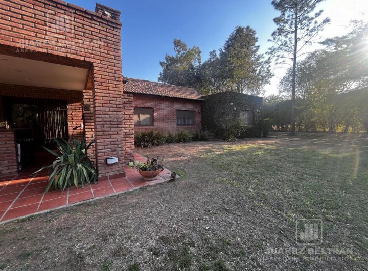 Casa · 380m² · 7 Ambientes · 3 Cocheras