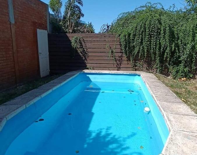 Casa · 190m² · 11 Ambientes · 2 Cocheras