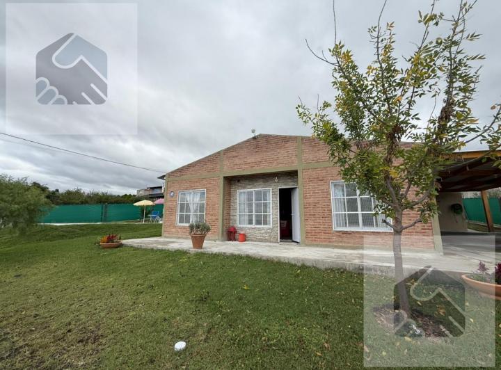 Casa · 75m² · 6 Ambientes · 2 Cocheras
