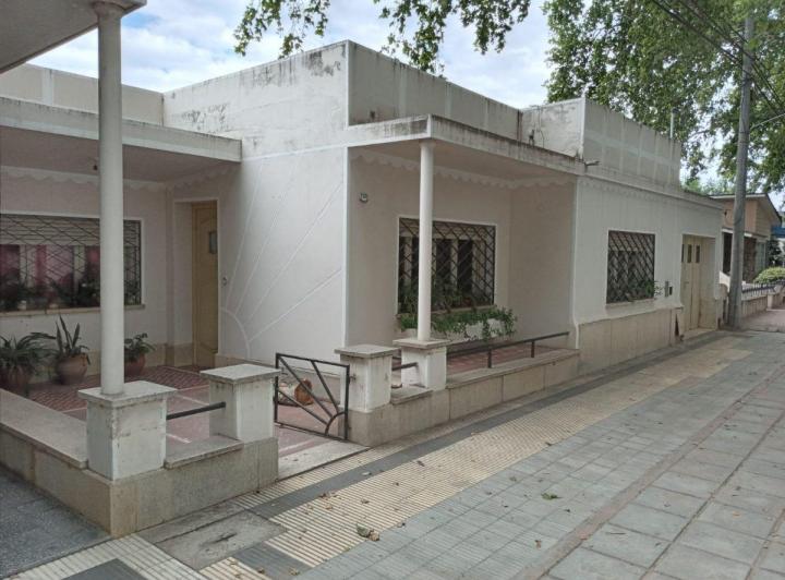 Casa · 308m² · 7 Ambientes · 1 Cochera