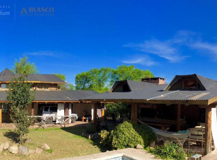 Casa · 372m² · 4 Ambientes