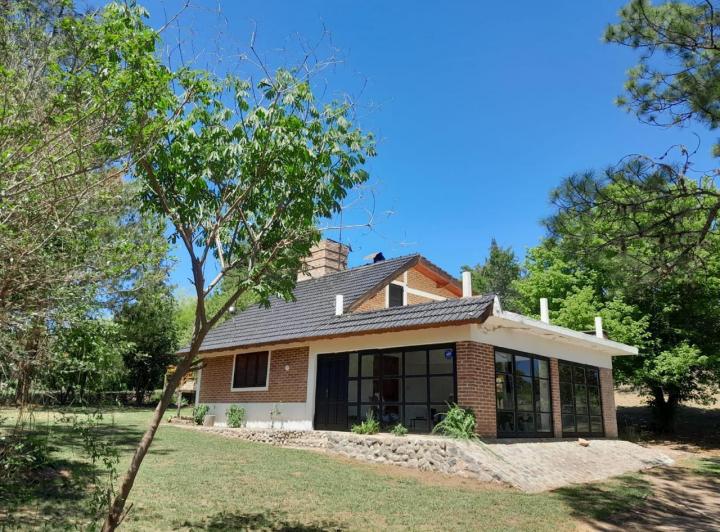 Casa · 140m² · 4 Ambientes · 1 Cochera
