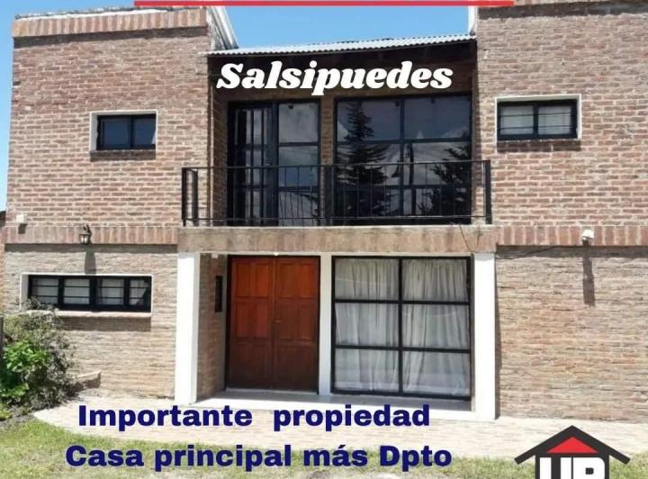 Casa · 226m² · 6 Ambientes · 1 Cochera