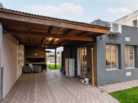 Casa en Venta en Roldan, San Lorenzo
