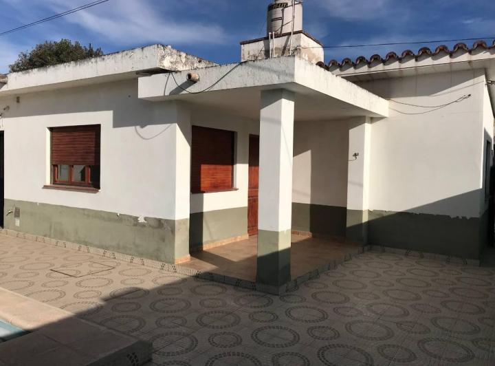Casa · 100m² · 5 Ambientes · 1 Cochera