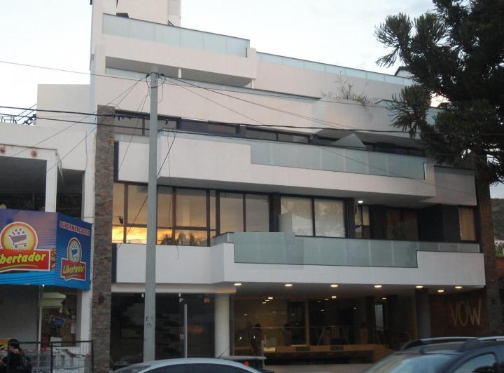 Departamento · 40m² · 2 Ambientes · 1 Cochera