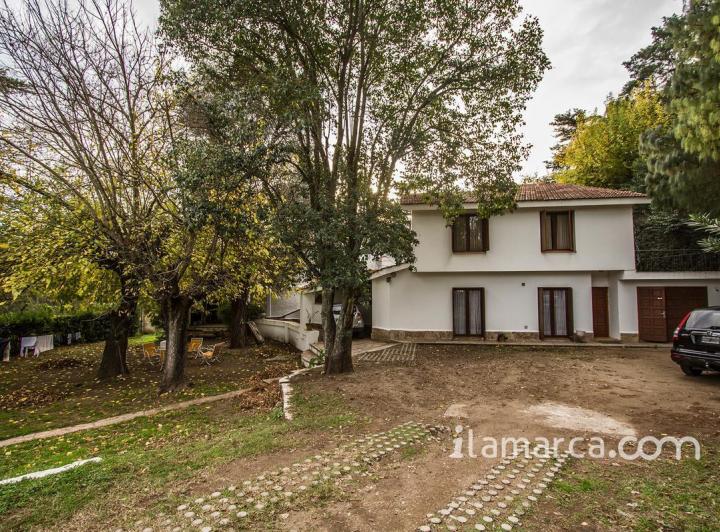 Casa · 270m² · 3 Dormitorios