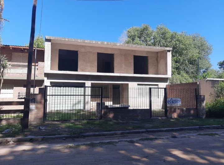 Casa · 187m² · 4 Ambientes · 1 Cochera